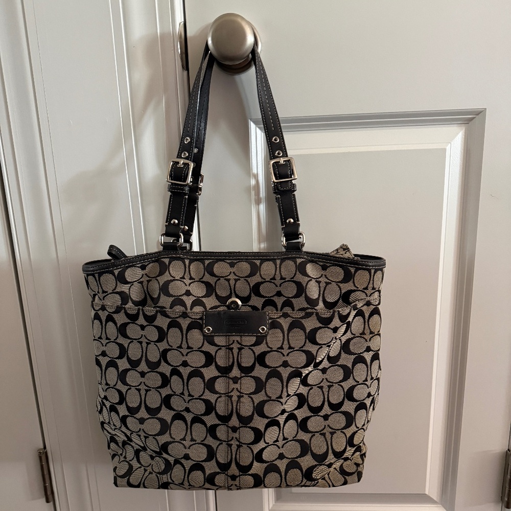 Coach Black and gray shoulder bag.